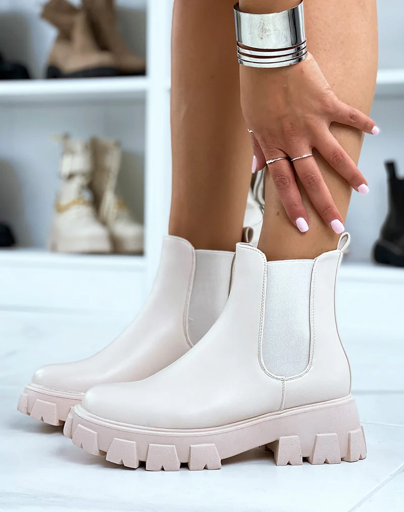 Chelsea boots beiges à grosse semelle épaisse et crantée
