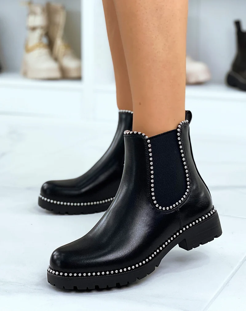 Chelsea boots noires grainées à détails perles