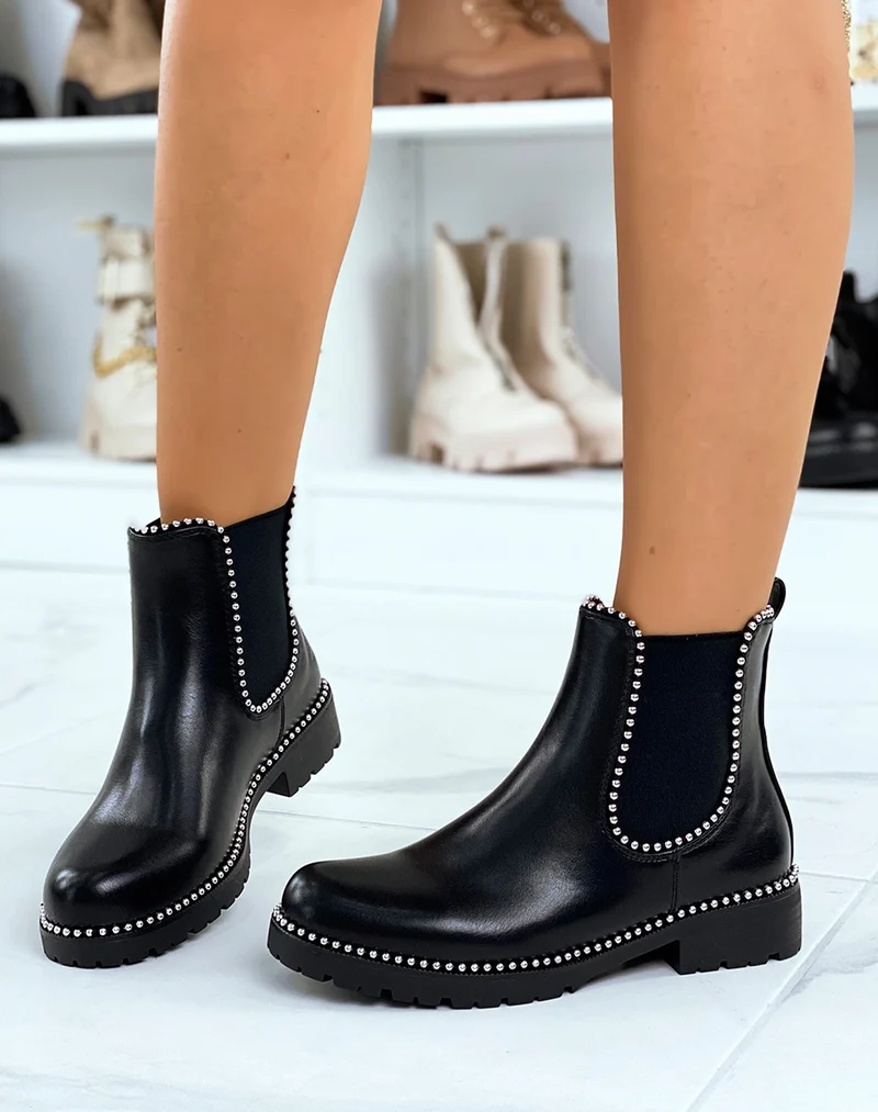 Chelsea boots noires grainées à détails perles