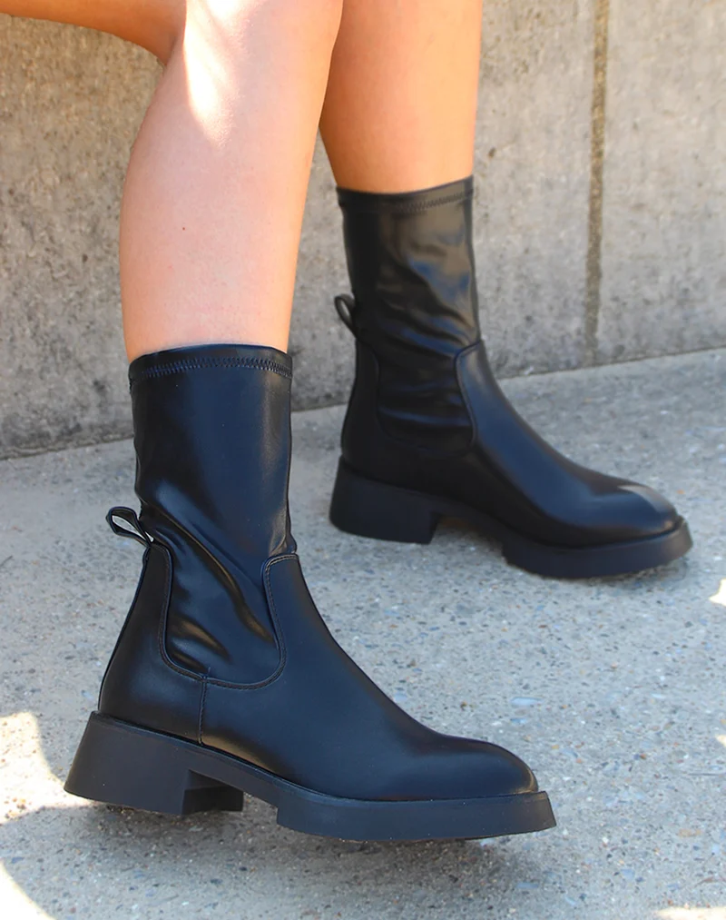 Bottines montantes noires effet chaussette en similicuir