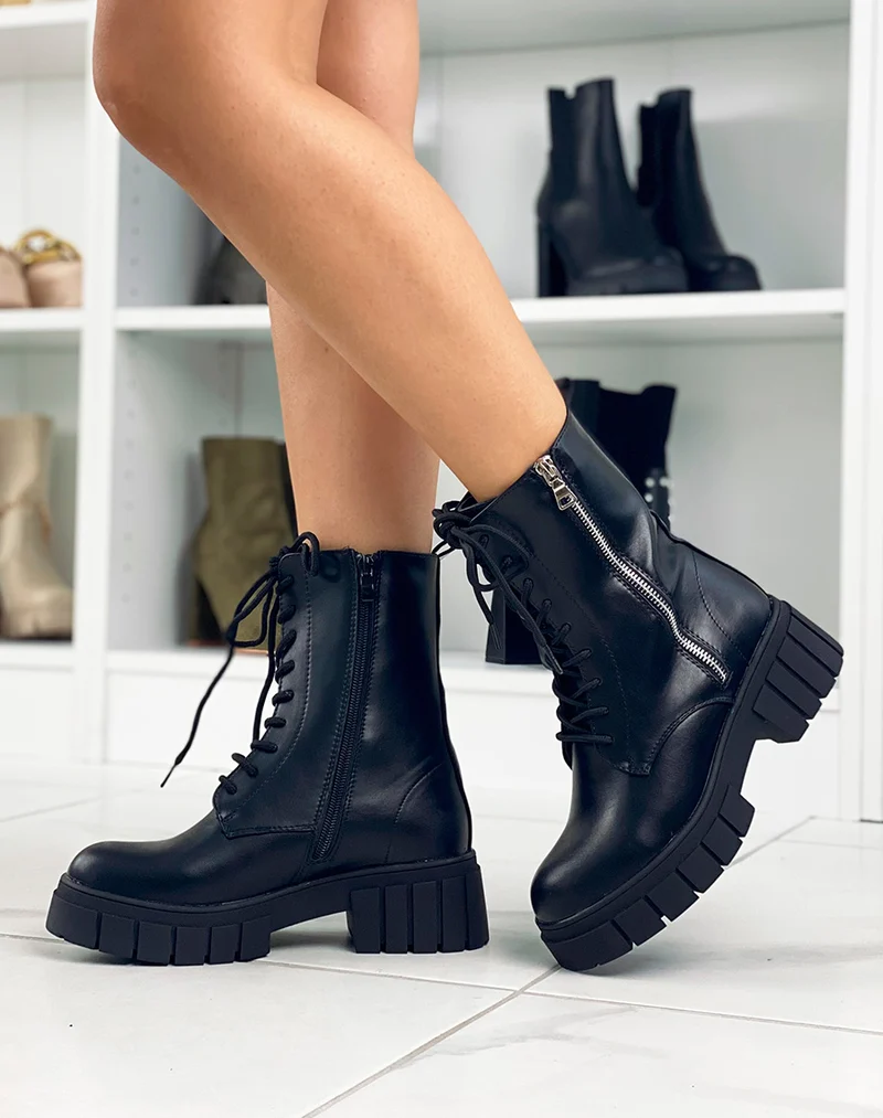 Bottines montantes noires zipées talonnées