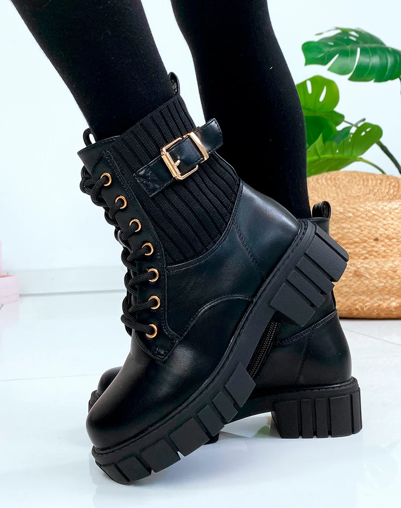 Bottines noires à lacets et détails dorés
