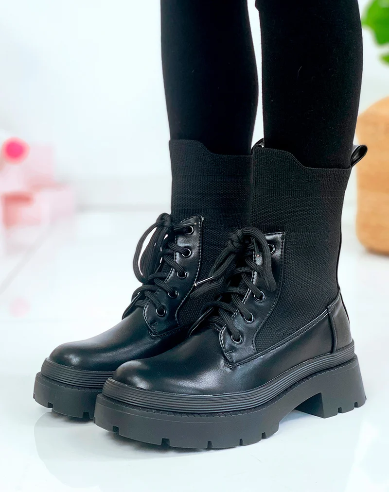 Bottines noires à lacets et élastique
