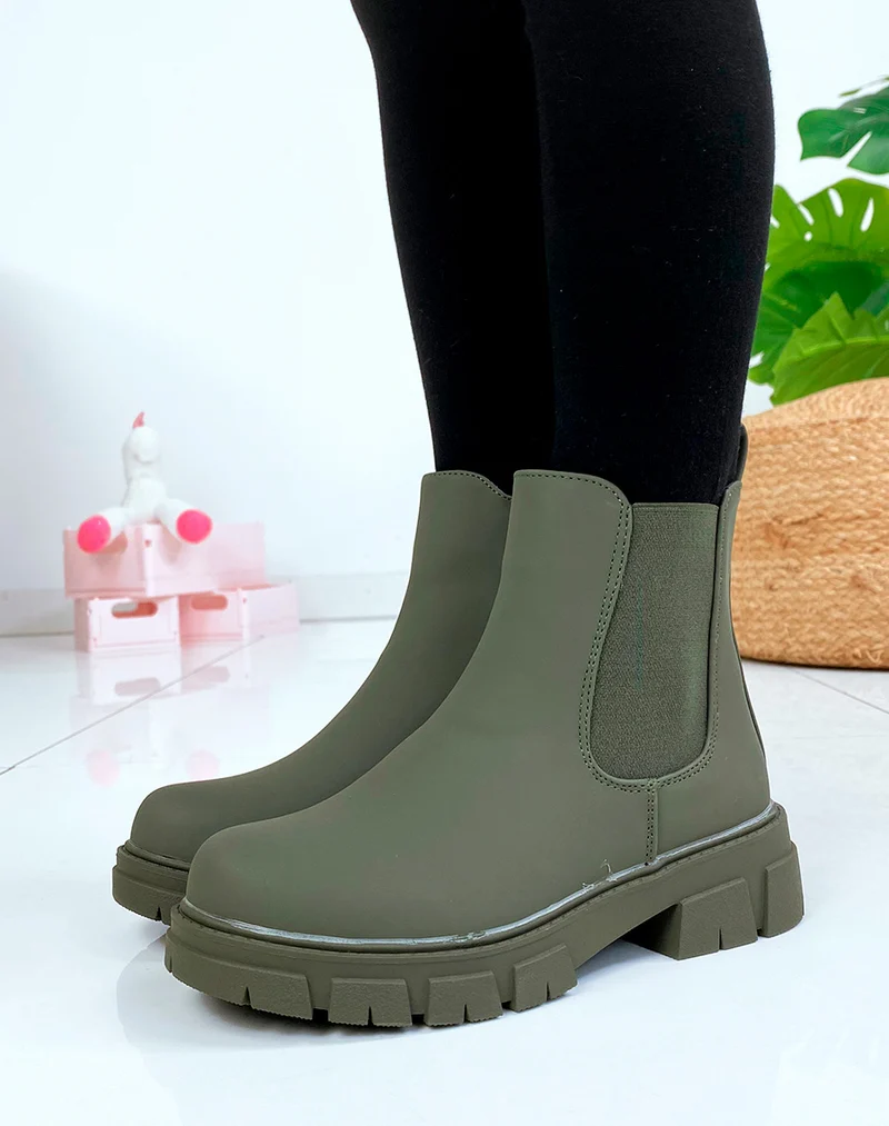 Bottines kaki style chelsea boots