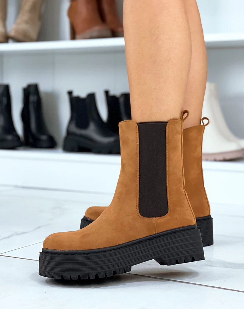 Bottines camel en suédine à grosse plateforme