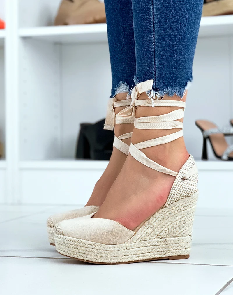 Espadrilles compensées beiges en coupe florale
