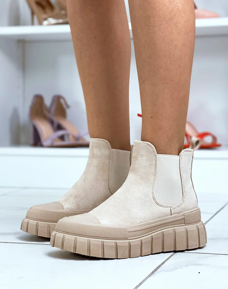 Bottines chelsea beiges en suédine à semelle épaisse