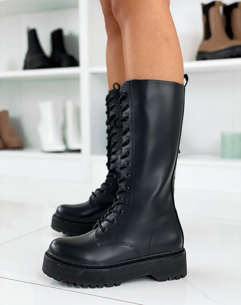 Bottes hautes noir mat