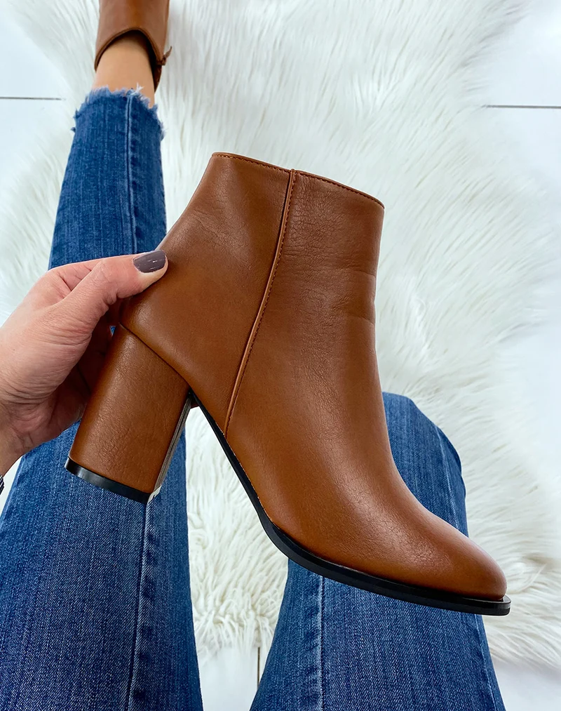 Bottines à talon camel en similicuir