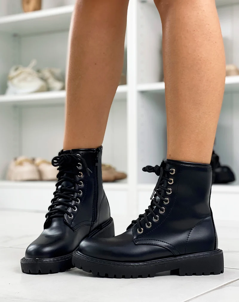 Bottines montantes noires mat