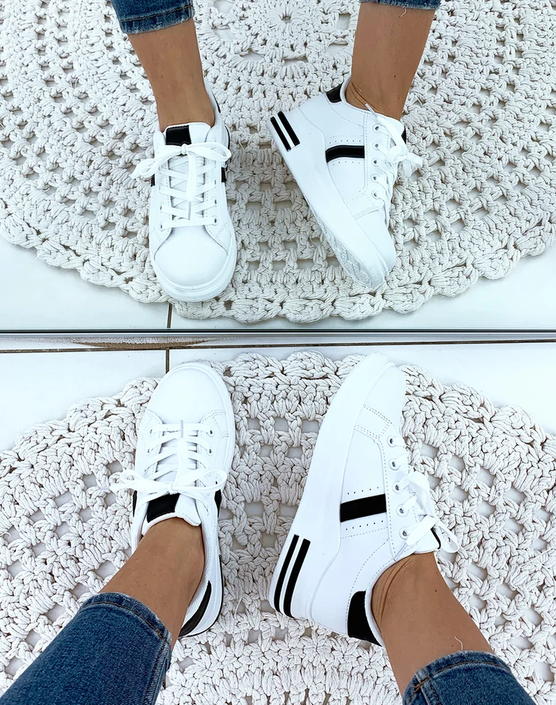 Baskets noires et blanches