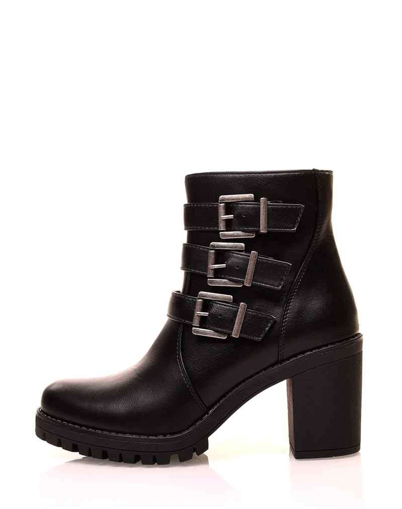 Bottines noires à talons et à sangles