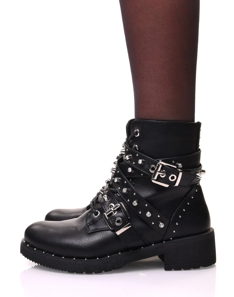 Bottines noires à lacets et multiples sangles décorées