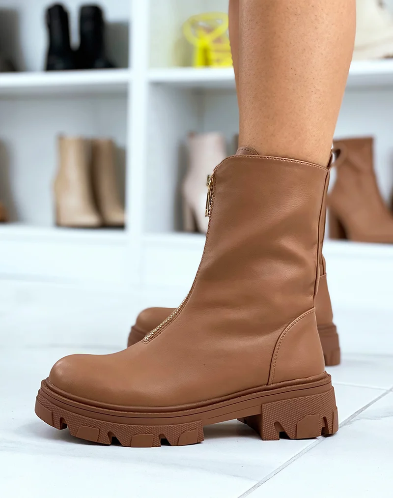 Bottines hautes marron clair à fermeture dorée
