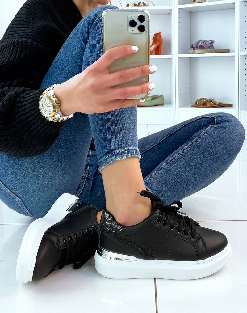 Baskets noires à détails en python et argentés