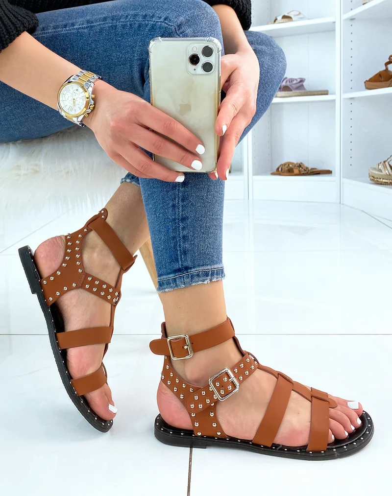 Nu-pieds camel à multiples lanières