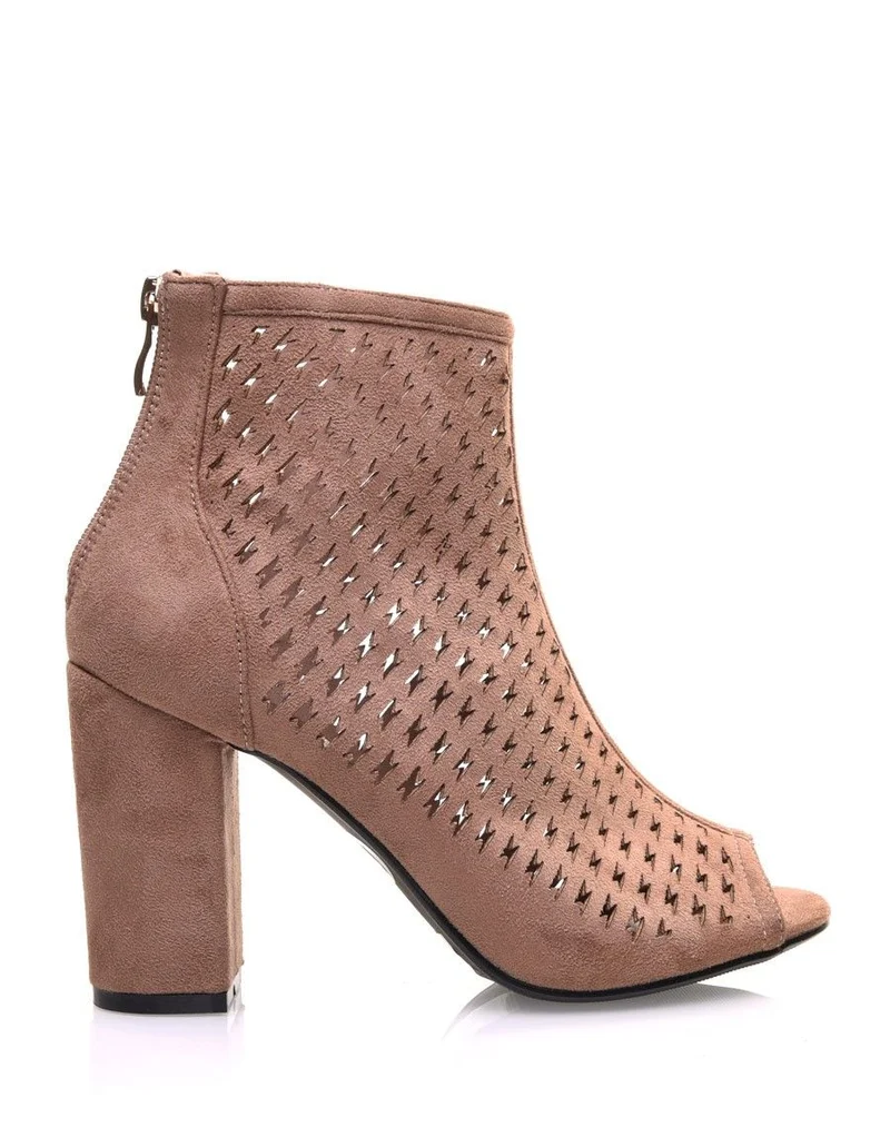 Bottines taupe ajourées à talon