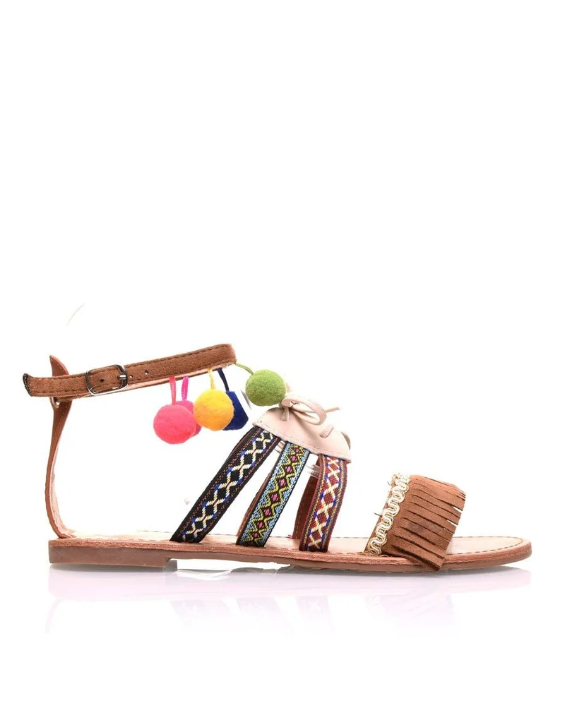Nu-pieds beiges à multiples détails