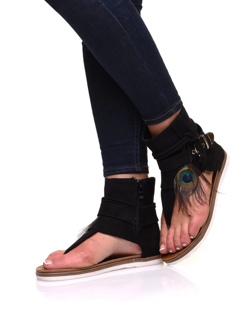 Nu-pieds noirs en suédine à multiples détails