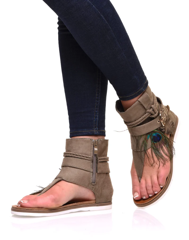 Nu-pieds kaki en suédine à multiples détails
