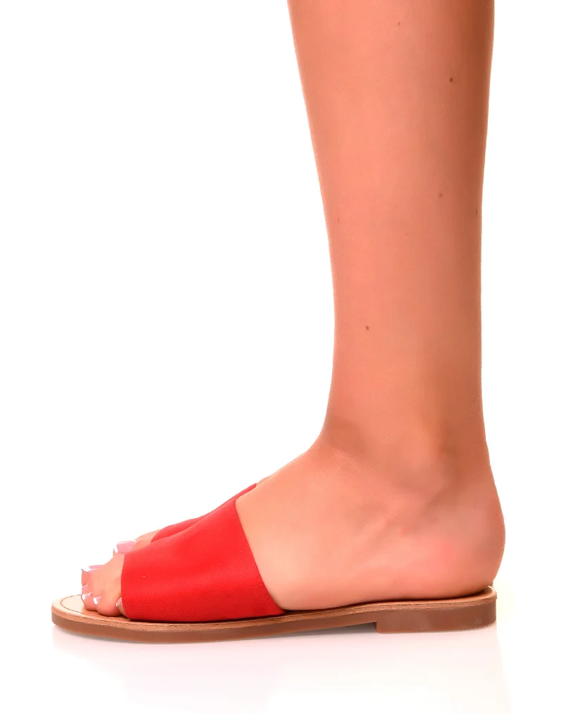 Nu-pieds en suédine rouges à larges brides