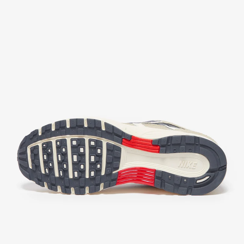 Nike Sportswear P-6000