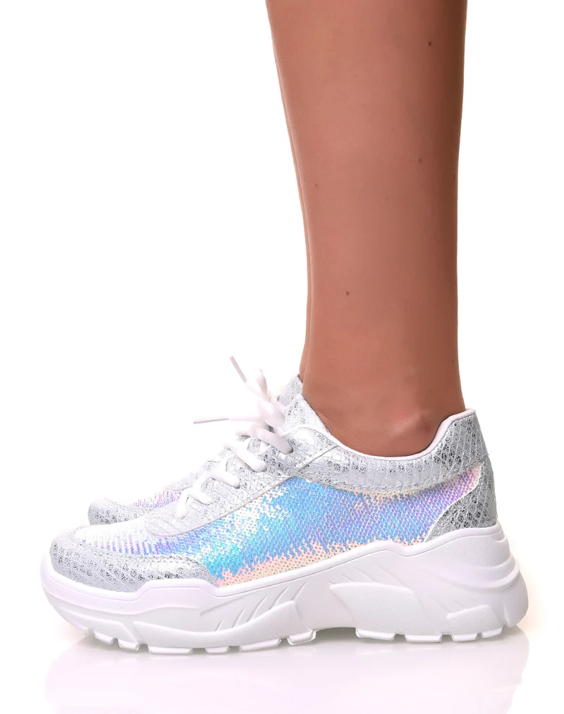 Baskets à semelles compensées et à sequins holographiques