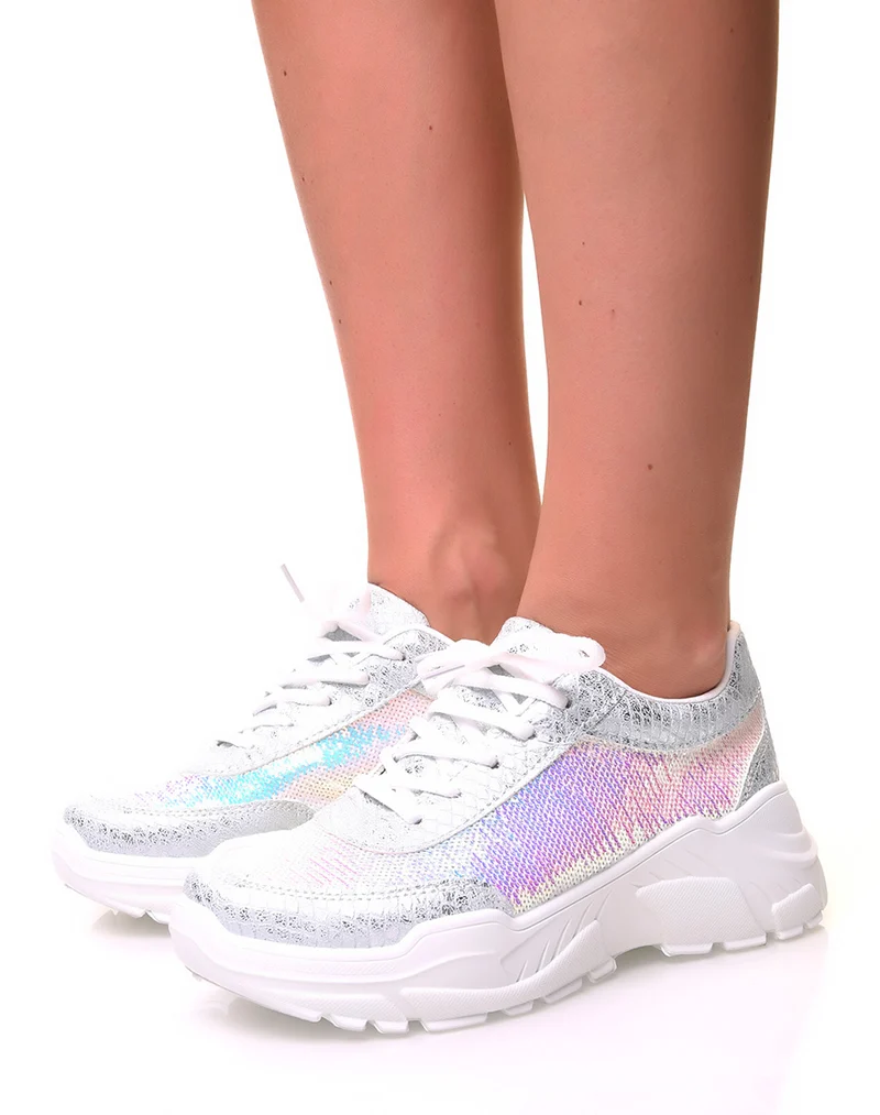 Baskets à semelles compensées et à sequins holographiques