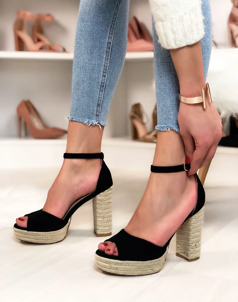 Sandales en suédine noires à talons et plateforme en corde