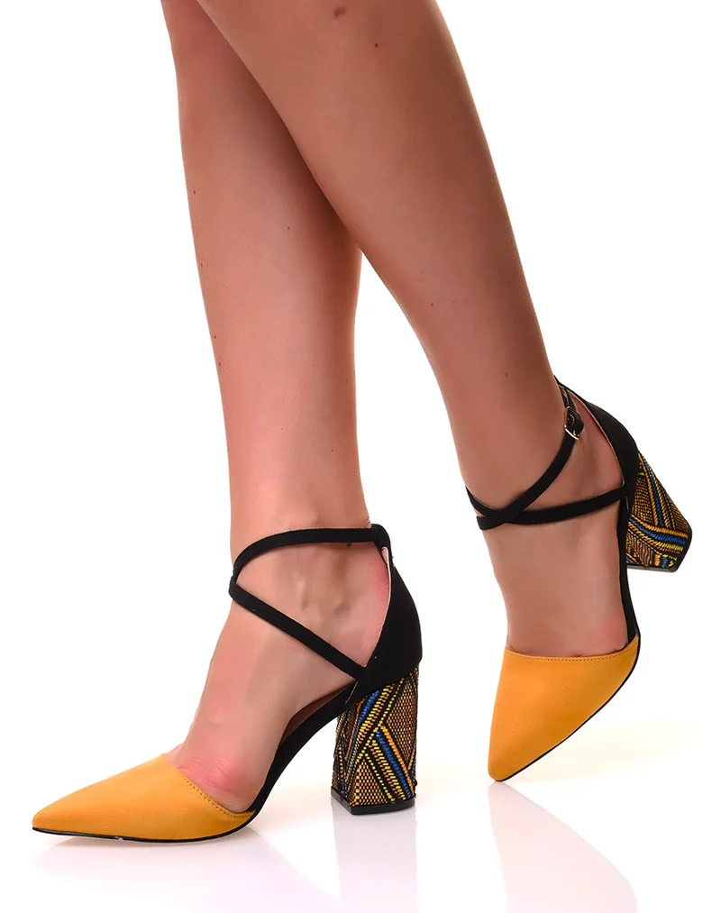Escarpins à talons carrés tissés en suédine jaune