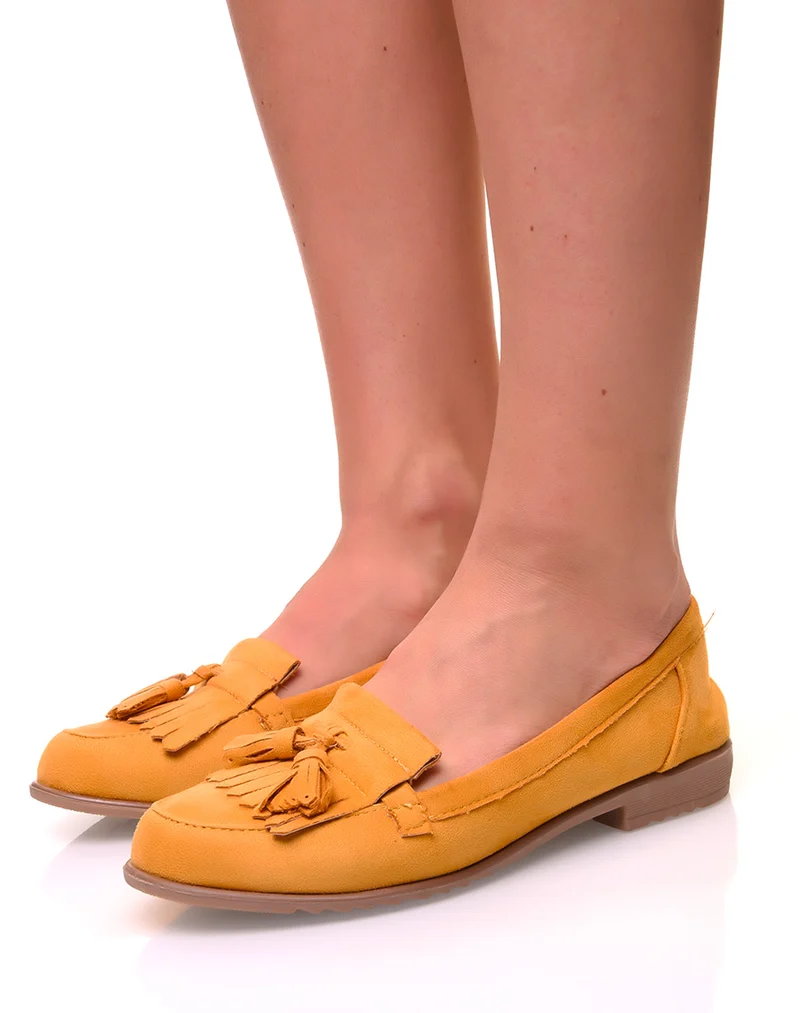 Mocassins à franges et pompons en suédine jaune