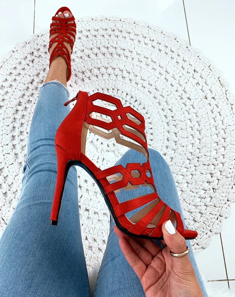 Sandales à talons aiguilles en suédine rouges