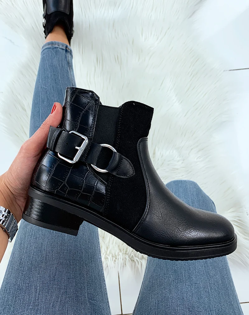 Bottines noires à boucle et lanière