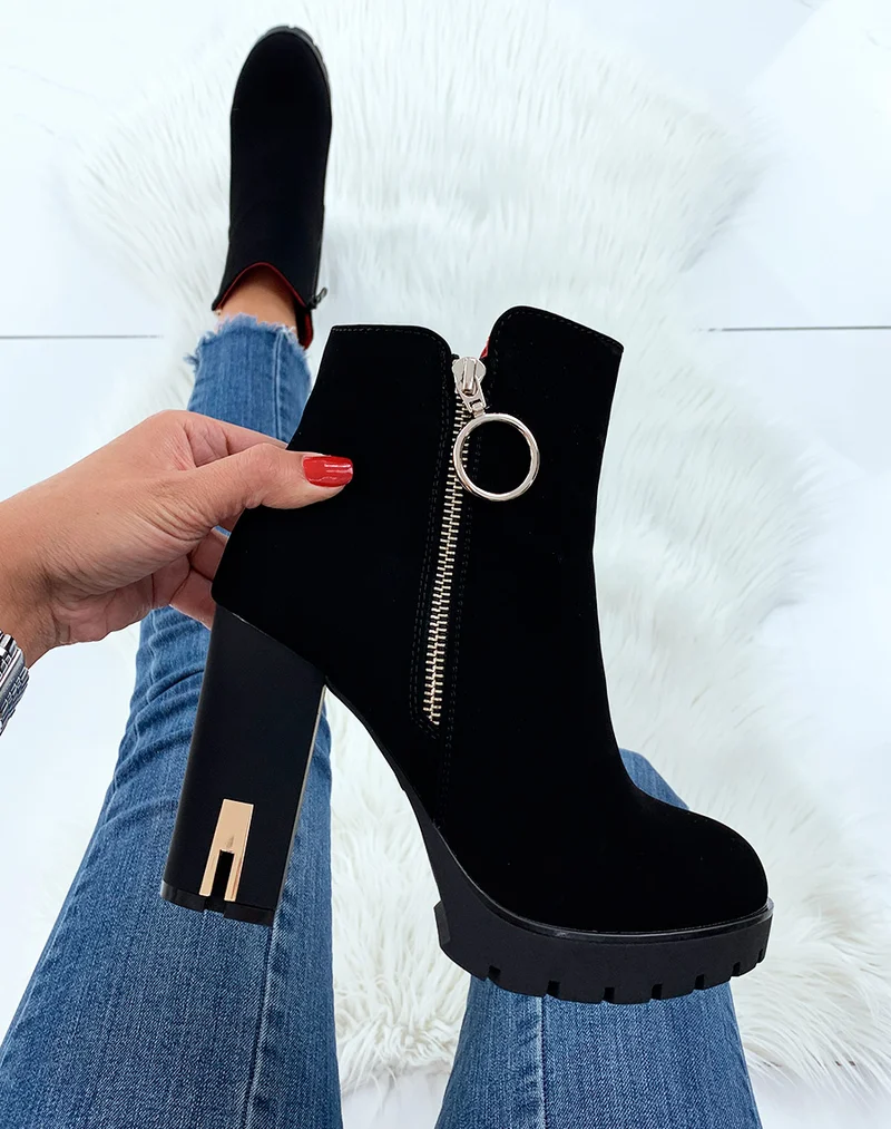 Bottines noires en suédine
