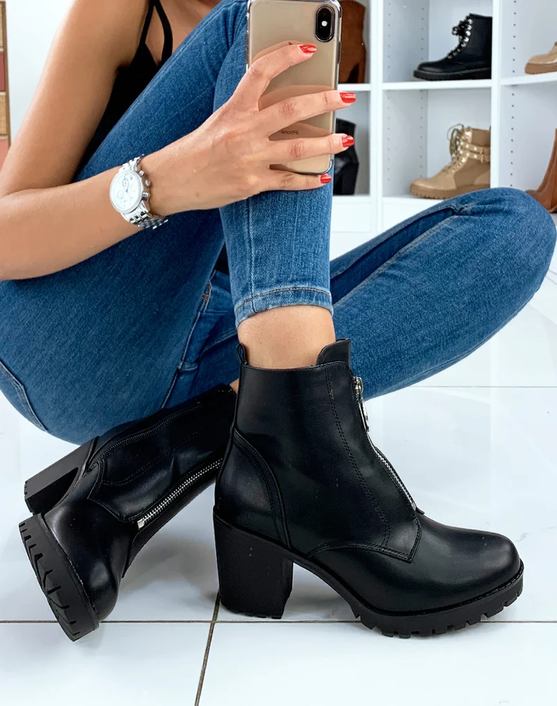 Bottines basses noires effet croco