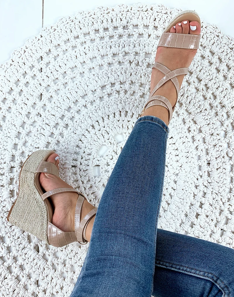 Sandales compensées beige croco