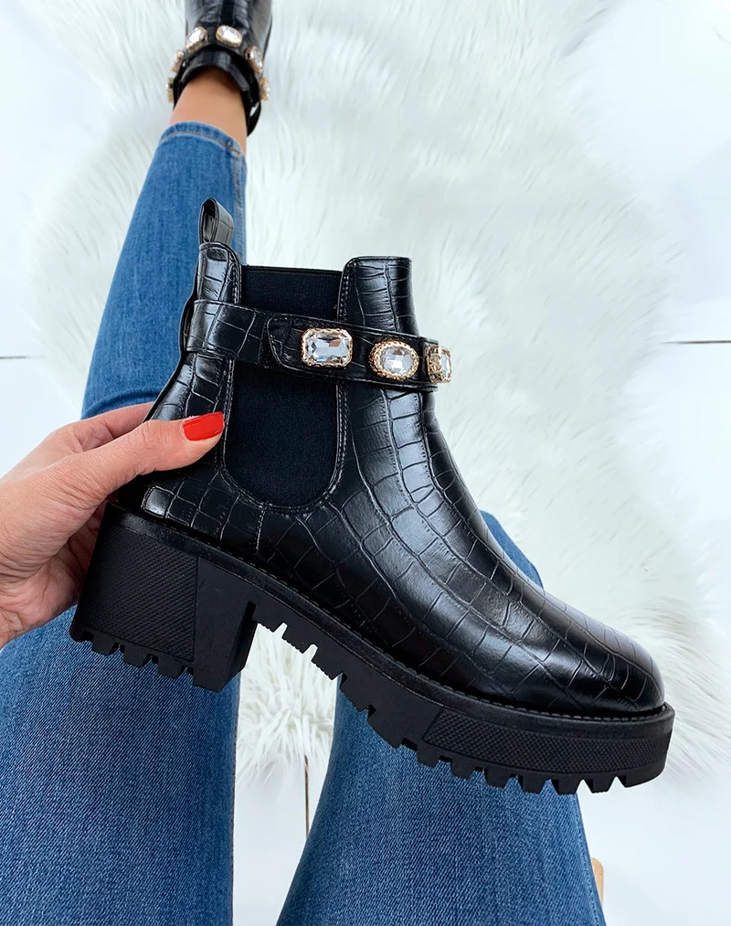 Bottines noires à talons mi-haut