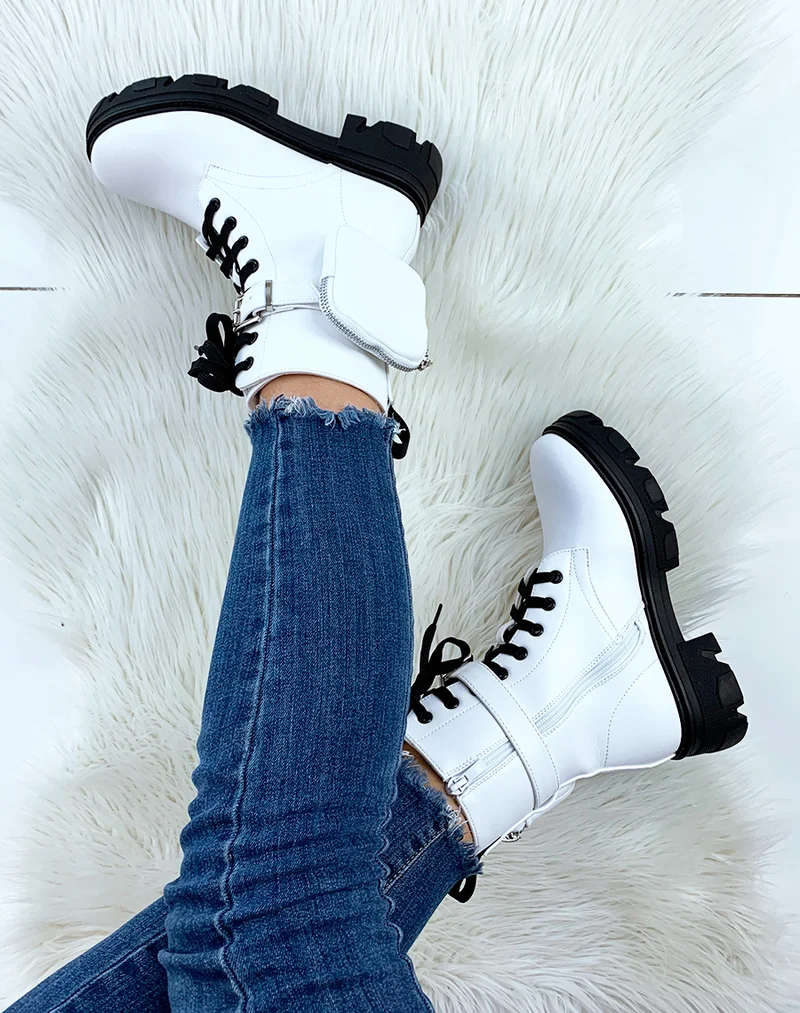 Bottines hautes blanches semelle crantée à pochette
