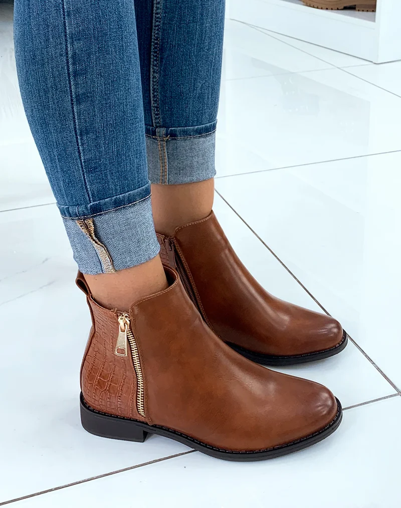 Bottines camel effet croco