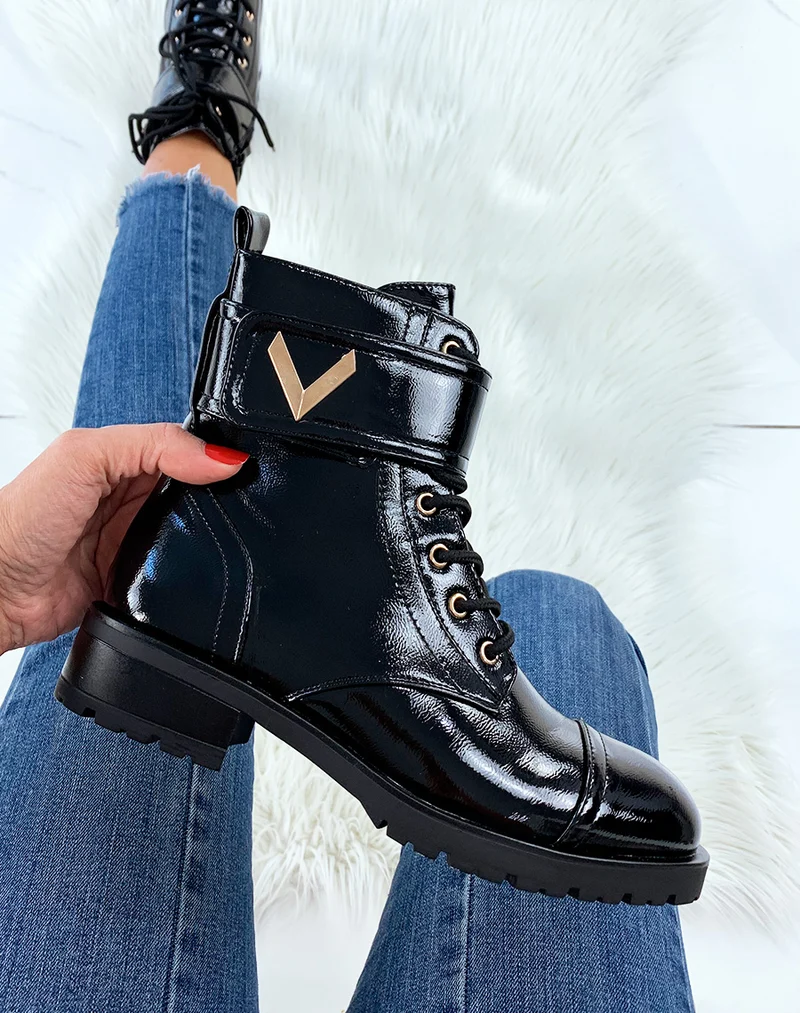 Bottines montantes vernies noires