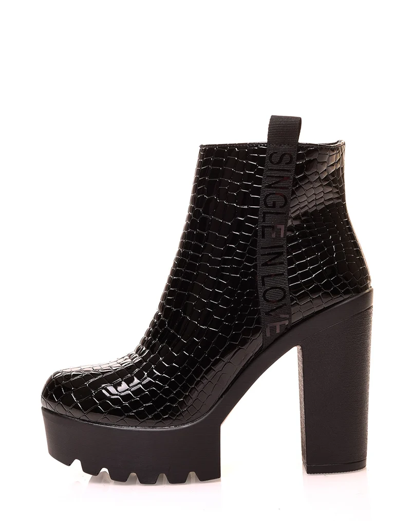 Bottines noires à talons à effet croco et à plateforme