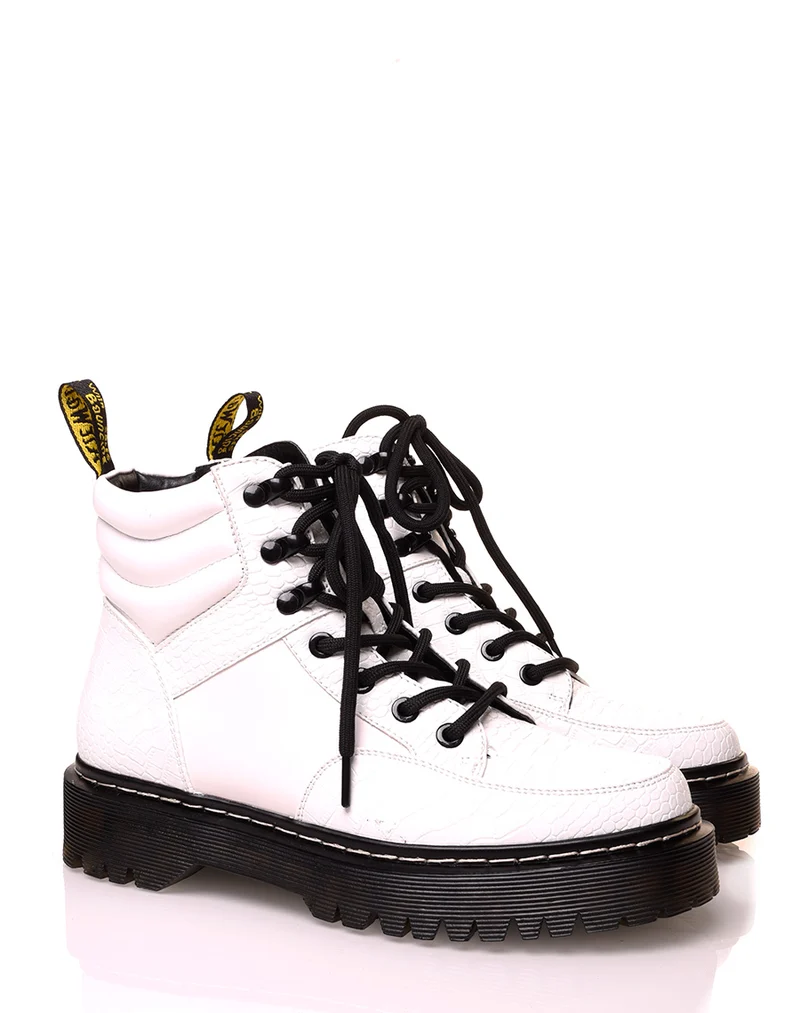 Bottines à semelle épaisse blanche effet croco