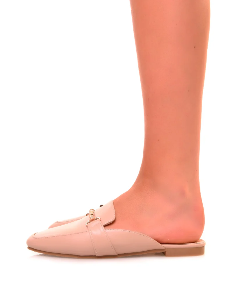 Mocassins en similicuirs beiges ouverts