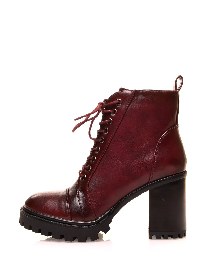 Bottines bordeaux à talons et à lacets
