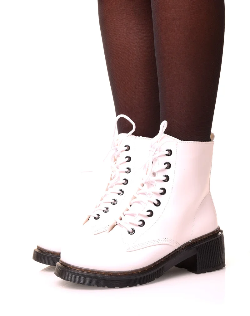 Bottines montantes blanches à lacets