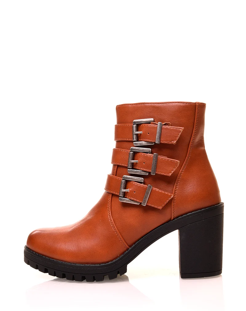 Bottines camel à talons et à sangles