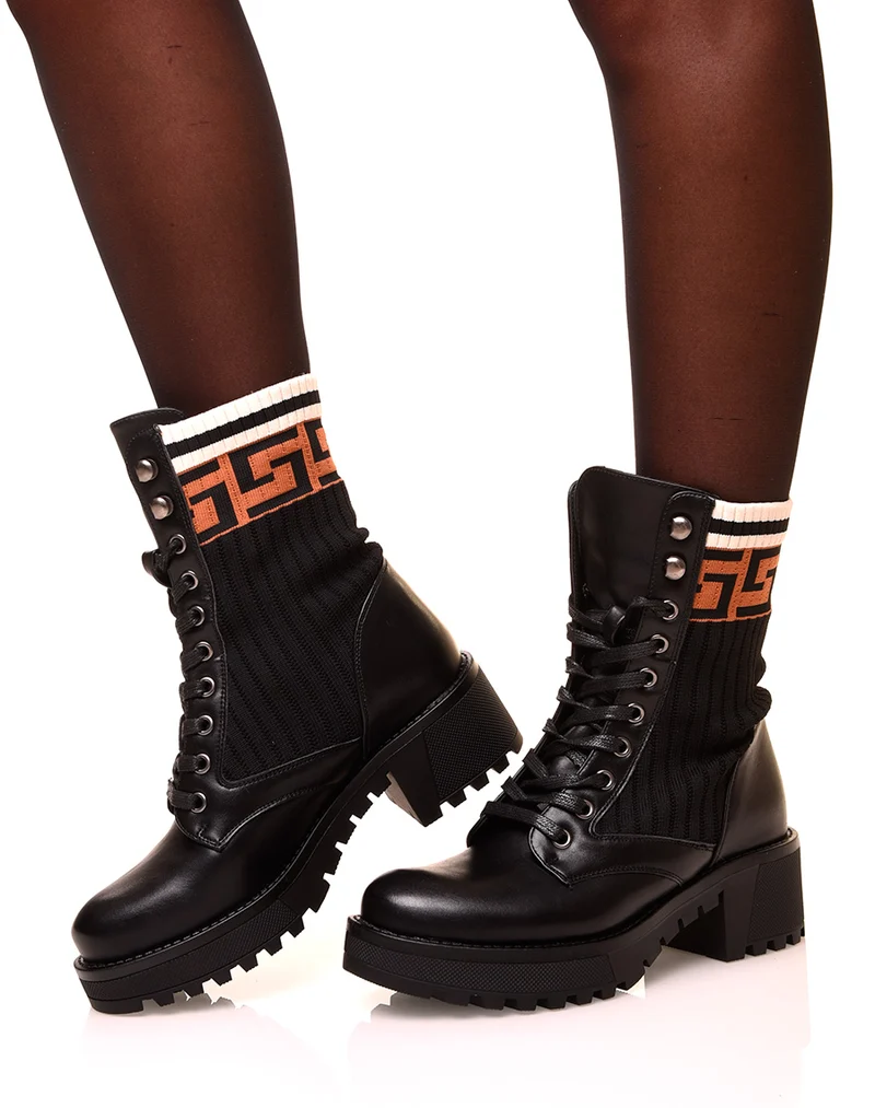 Bottines montantes à lacets