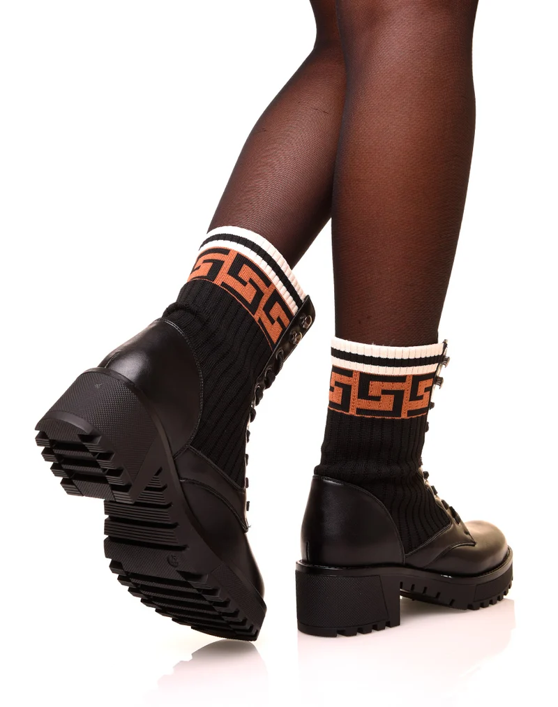 Bottines montantes à lacets