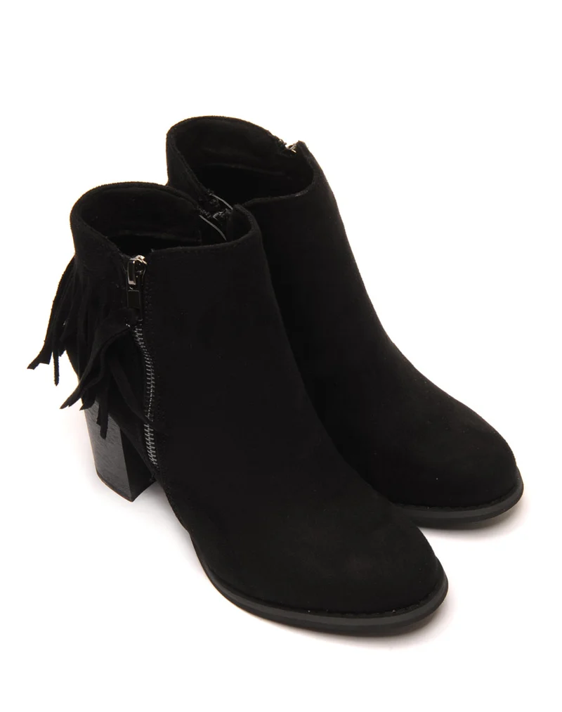 Bottines à talon noires mates avec franges