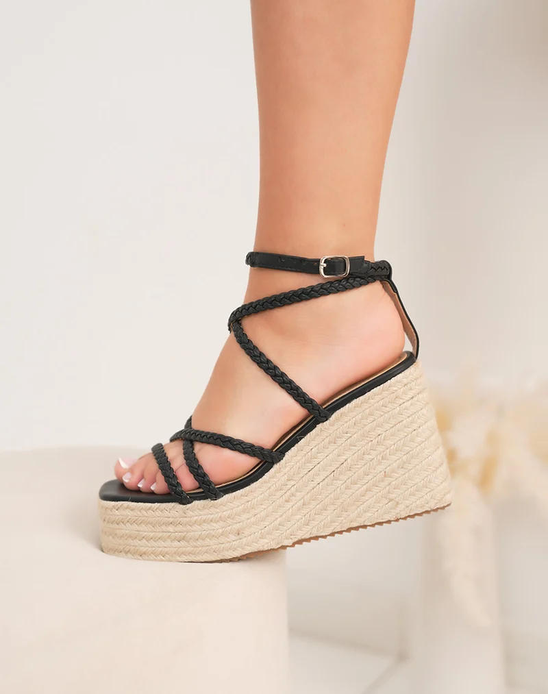 Sandales compensées femme noires tressées tendance avec talon effet tissé
